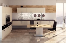 Lechner Glas Rückwand im Dekor Bamboo, Tisch Argos (Fotos: D. Lechner GmbH, alle Rechte vorbehalten)